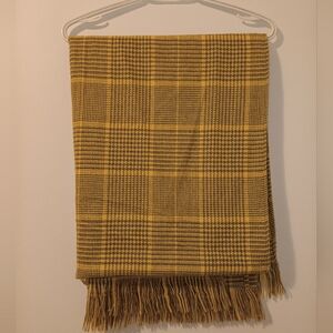 4 For 20$ Dynamite Acrylic Scarf